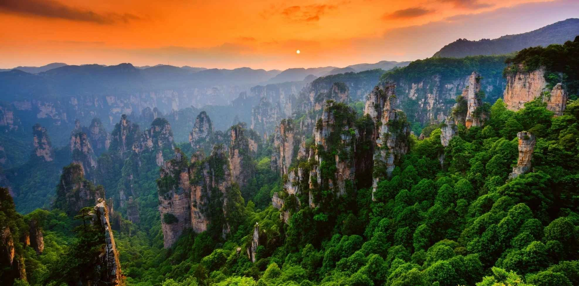 China y Mundo de Avatar, Hong Kong y Corea - Belisario Marín